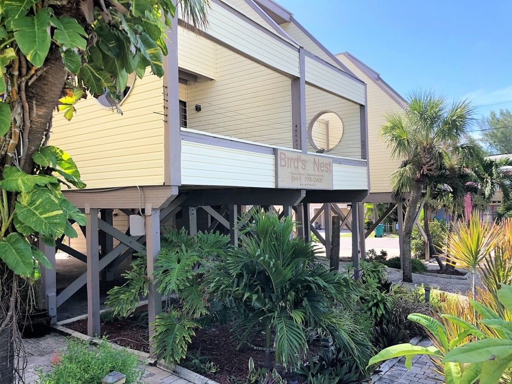 The Bird's Nest Vacation Rentals: 403 Gulf Dr S, Bradenton Beach, FL 34217